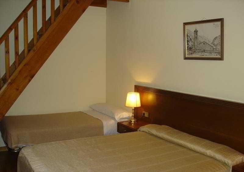 Hotel Santa Barbara De La Vall D'Ordino Zimmer foto